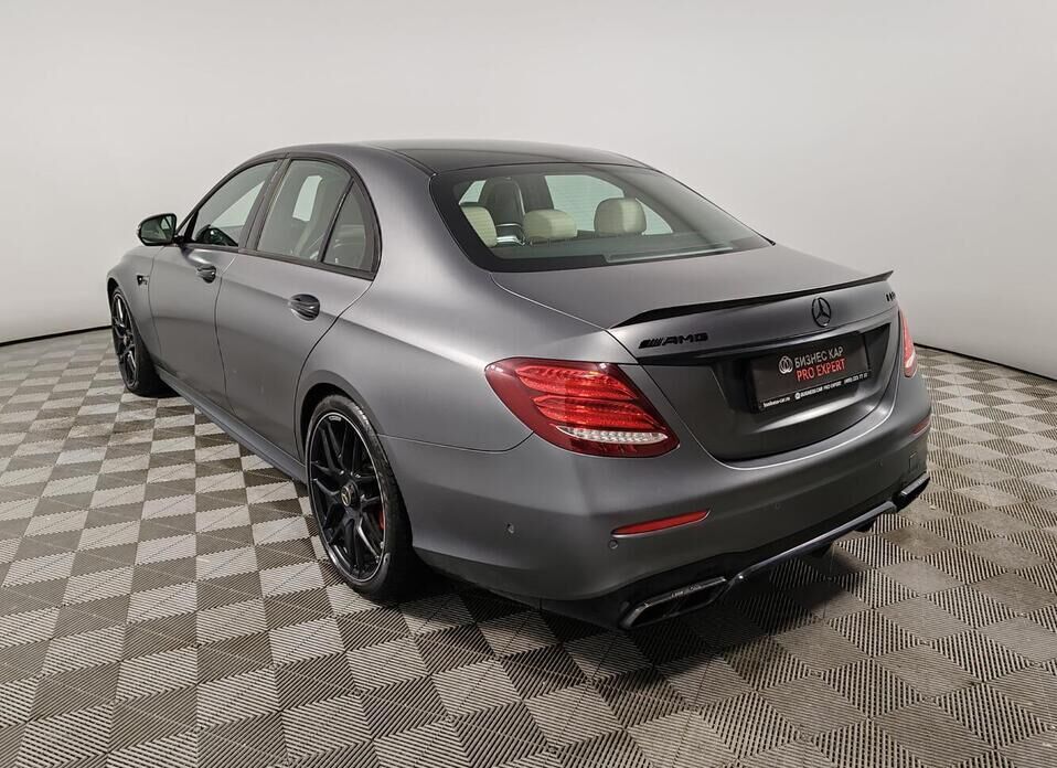 Mercedes-Benz E-Класс AMG, V (W213) 63 AMG S 4.0 AT (612 л.с.) 4WD