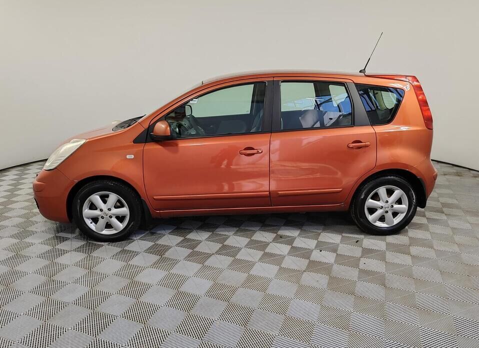 Nissan Note 1.6 AT (110 л.с.)
