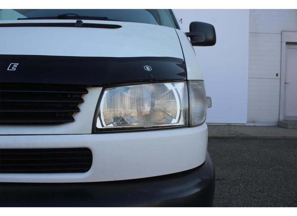 Volkswagen Caravelle 2.5 MT (115 л.с.)