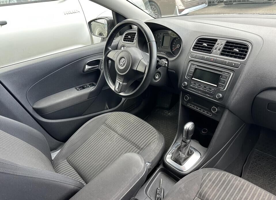 Volkswagen Polo, V 1.6 AT (105 л.с.)