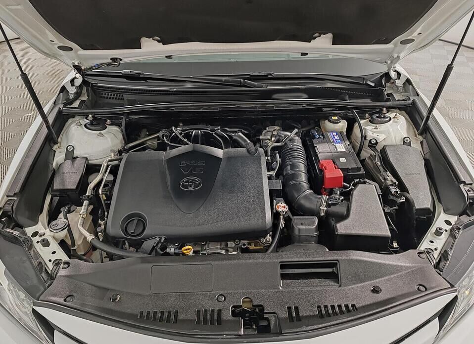 Toyota Camry, VIII (XV70) 3.5 AT (249 л.с.)