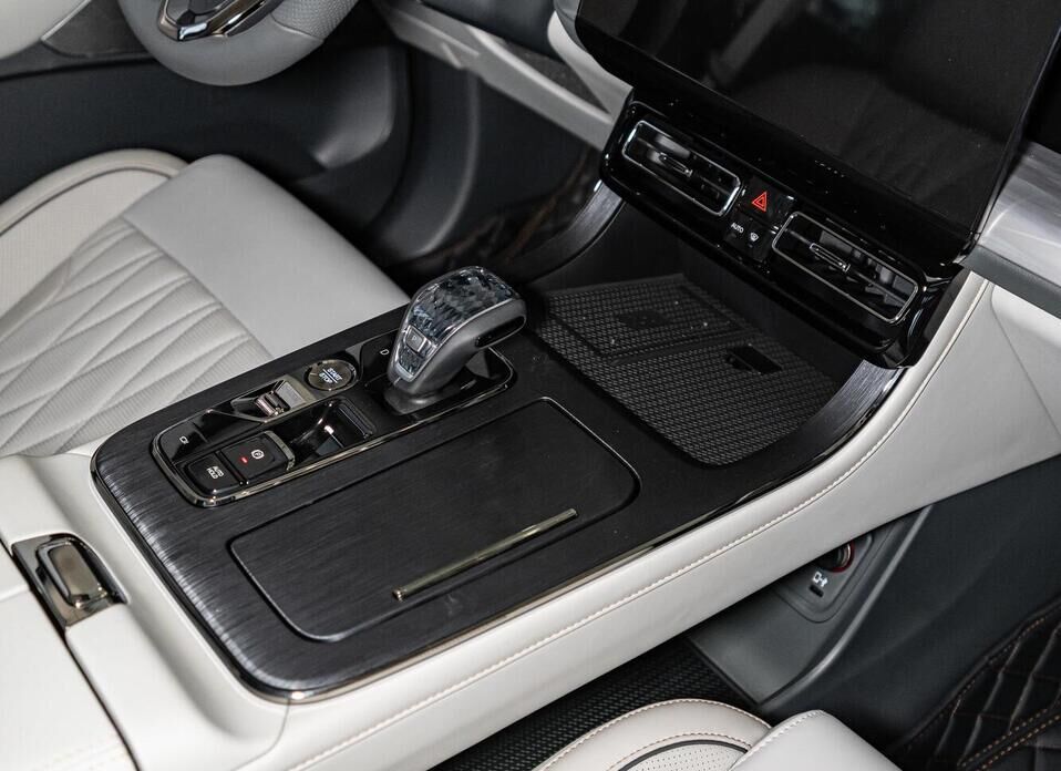 GAC GS8, II Dragon 2.0 AT (231 л.с.) 4WD