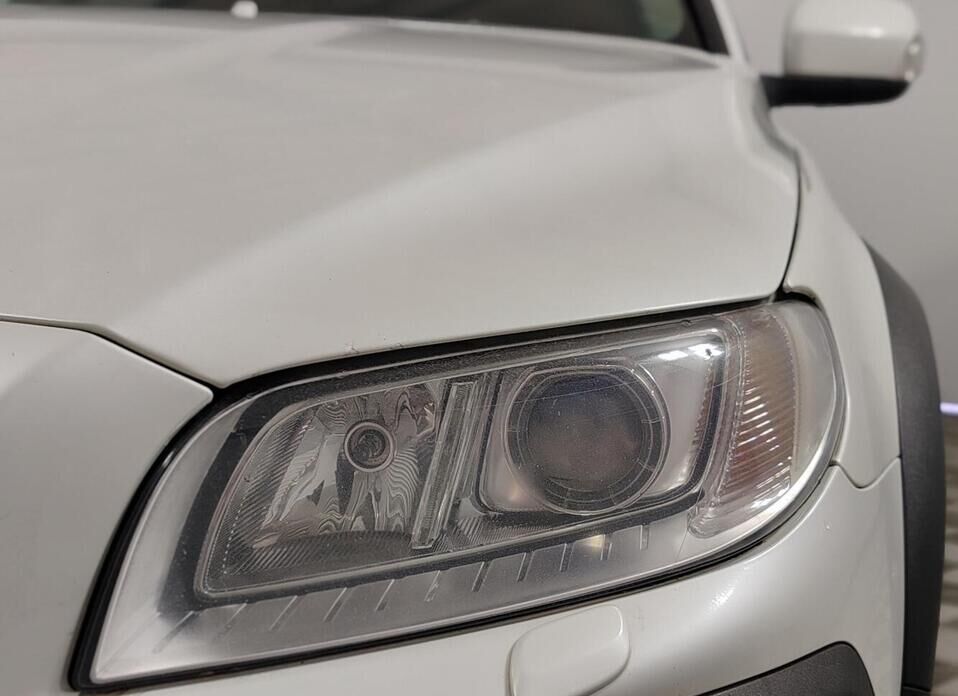 Volvo XC70, II Рестайлинг 2.4d AT (215 л.с.) 4WD