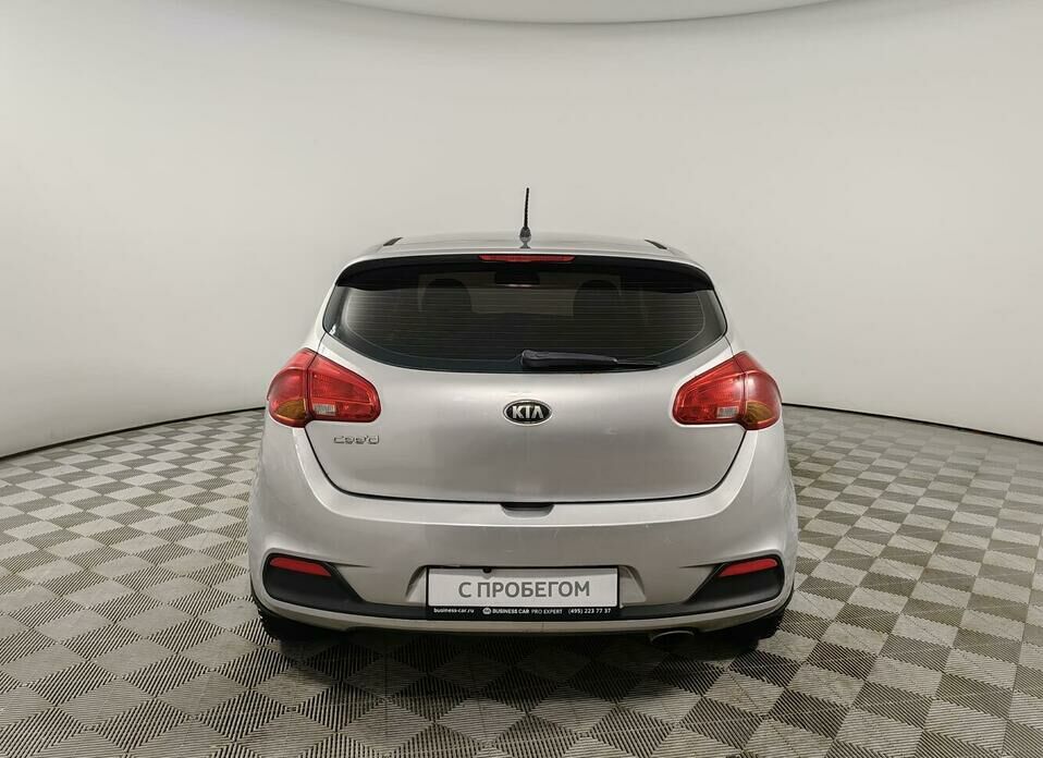 Kia Ceed 1.6 AT (129 л.с.)