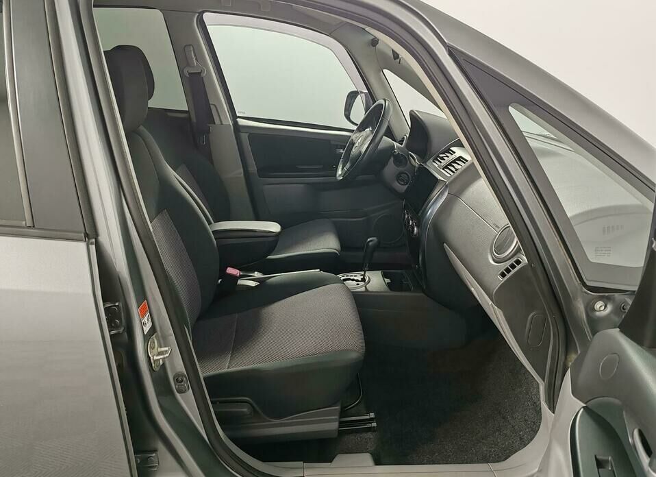 Suzuki SX4 1.6 AT (107 л.с.)