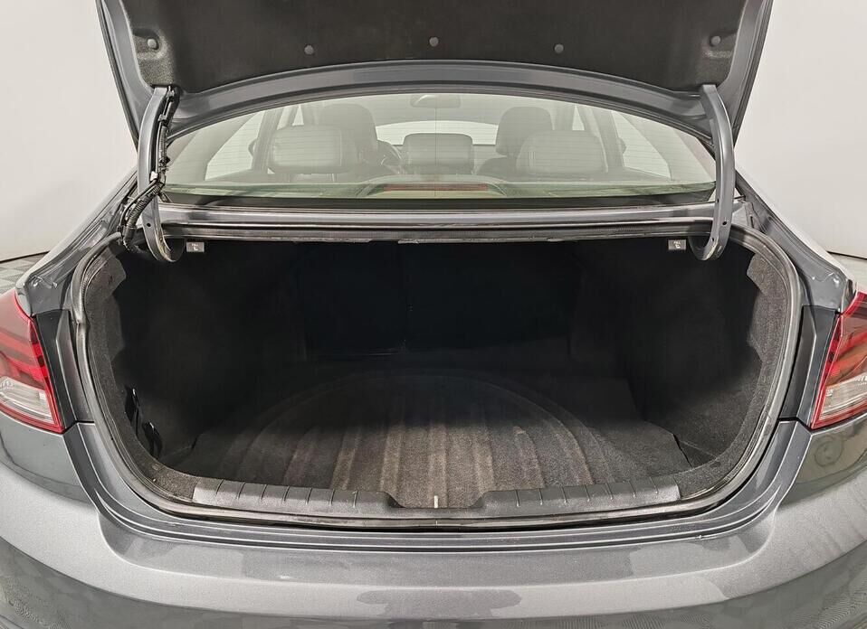 Hyundai Elantra, VI (AD) Рестайлинг 1.6 AT (128 л.с.)