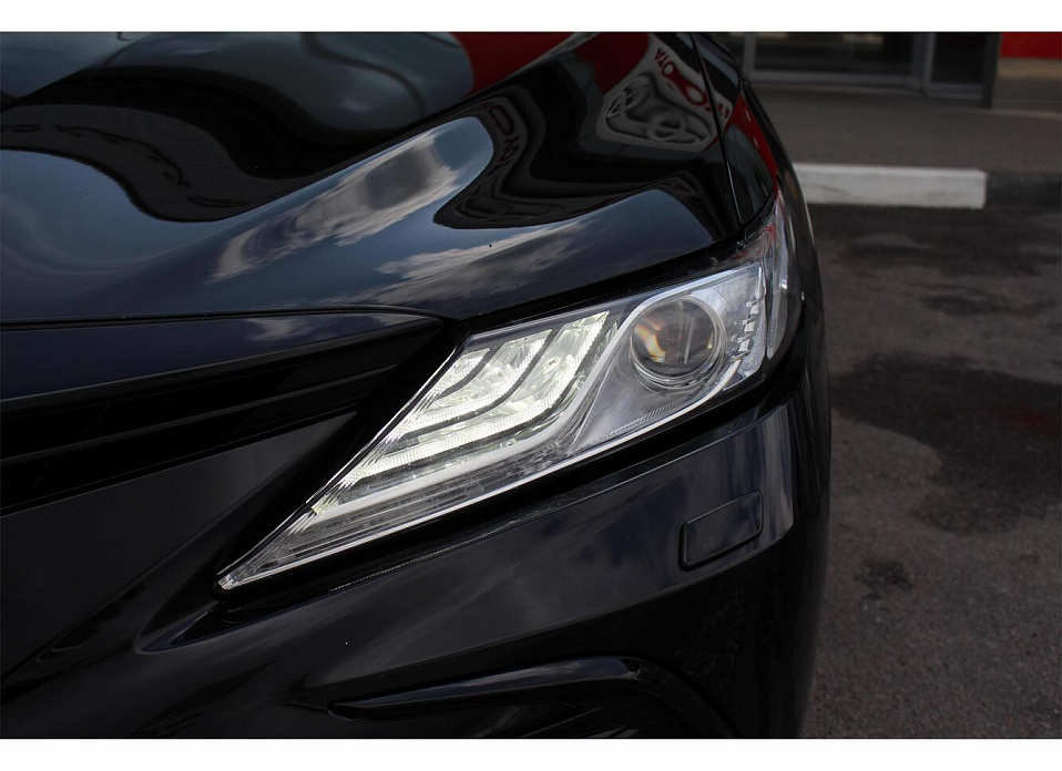 Toyota Camry, VIII (XV70) Рестайлинг 3.5 AT (249 л.с.)