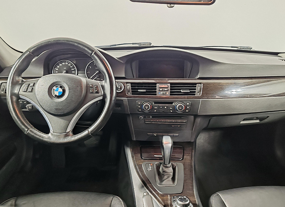 BMW 3 серии, V (E90/E91/E92/E93) Рестайлинг 320i 2.0 AT (156 л.с.)