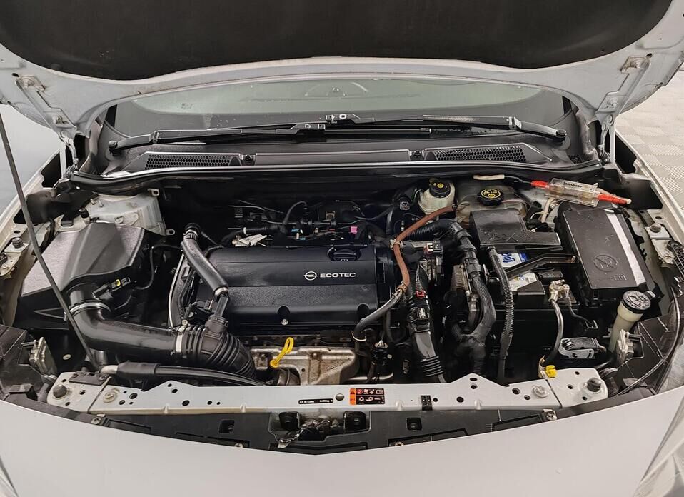 Opel Astra, J Рестайлинг GTC 1.6 MT (180 л.с.)