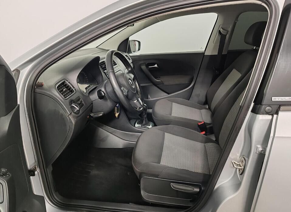 Volkswagen Polo, V 1.6 AT (105 л.с.)