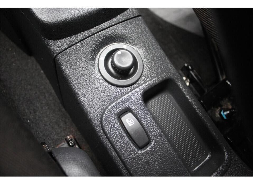 LADA (ВАЗ) Largus, I 1.6 MT (105 л.с.)