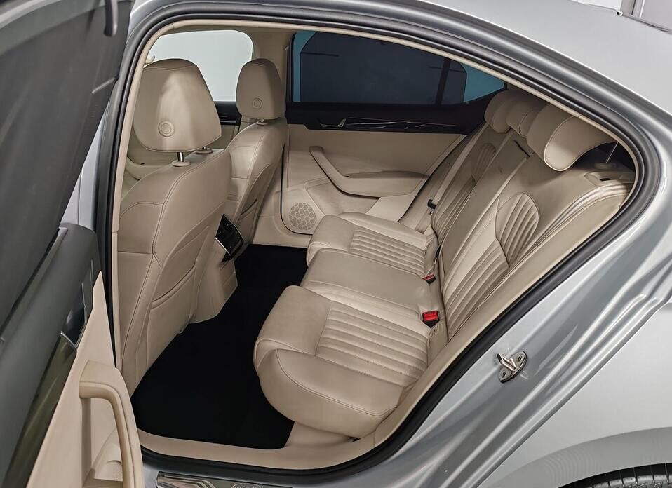 Skoda Superb 2.0 AMT (220 л.с.)