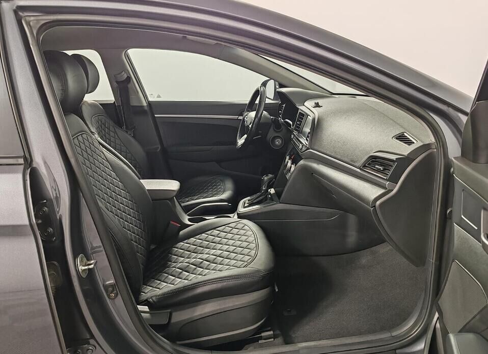 Hyundai Elantra, VI (AD) Рестайлинг 1.6 AT (128 л.с.)