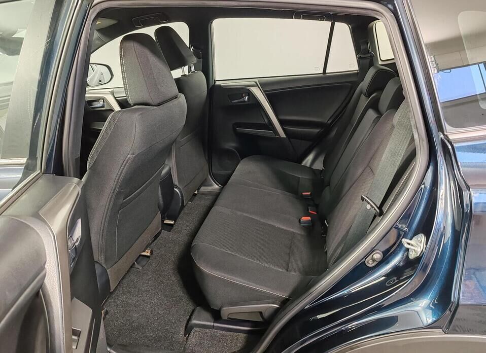 Toyota RAV4, IV (XA40) Рестайлинг 2.0 CVT (146 л.с.) 4WD