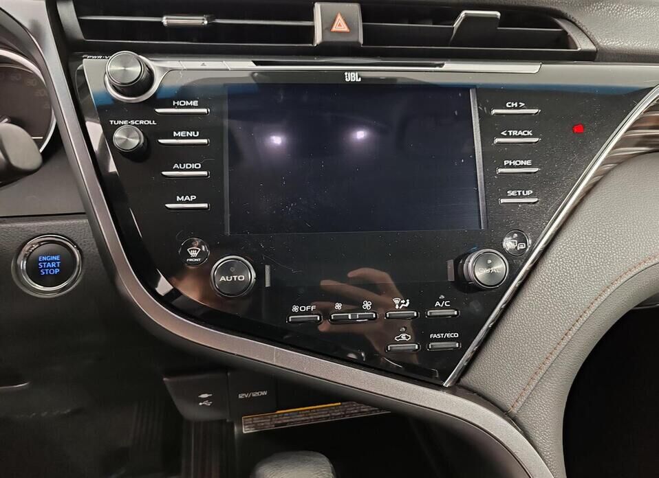 Toyota Camry, VIII (XV70) 2.5 AT (181 л.с.)