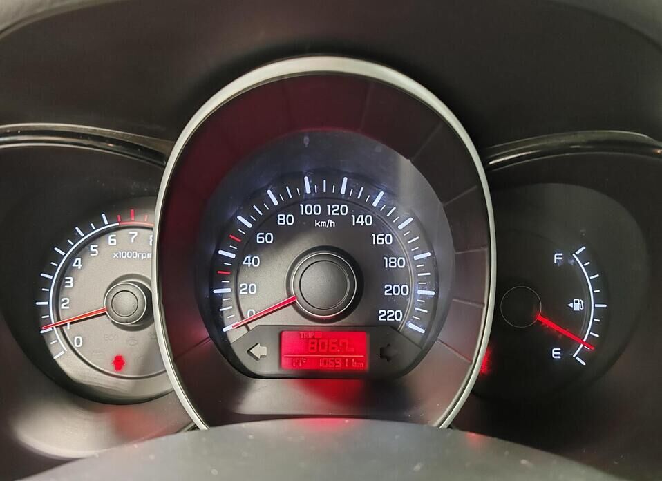 Kia Rio, III Рестайлинг 1.4 MT (107 л.с.)