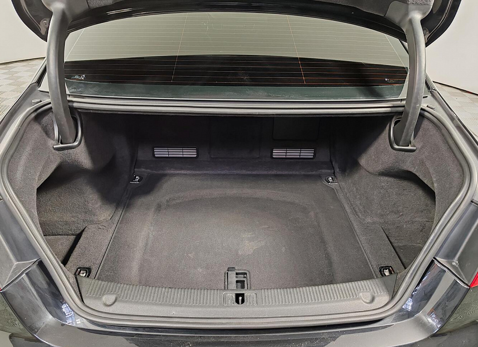 Audi A8, III (D4) 3.0 AT (290 л.с.) 4WD