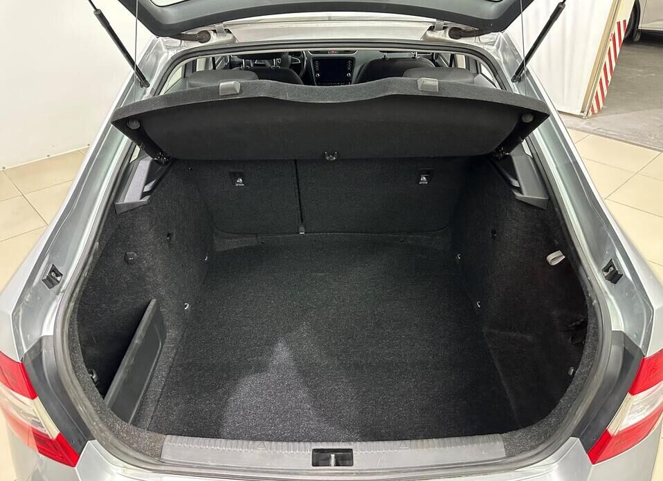 Skoda Octavia, III (A7) Рестайлинг 1.6 MT (110 л.с.)