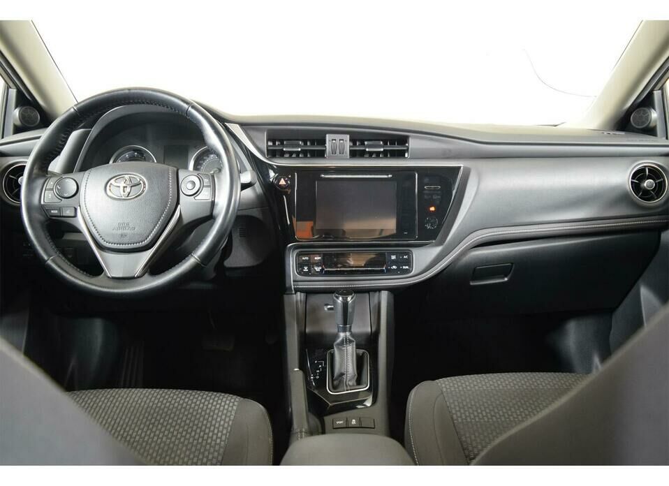 Toyota Corolla 1.6 CVT (122 л.с.)