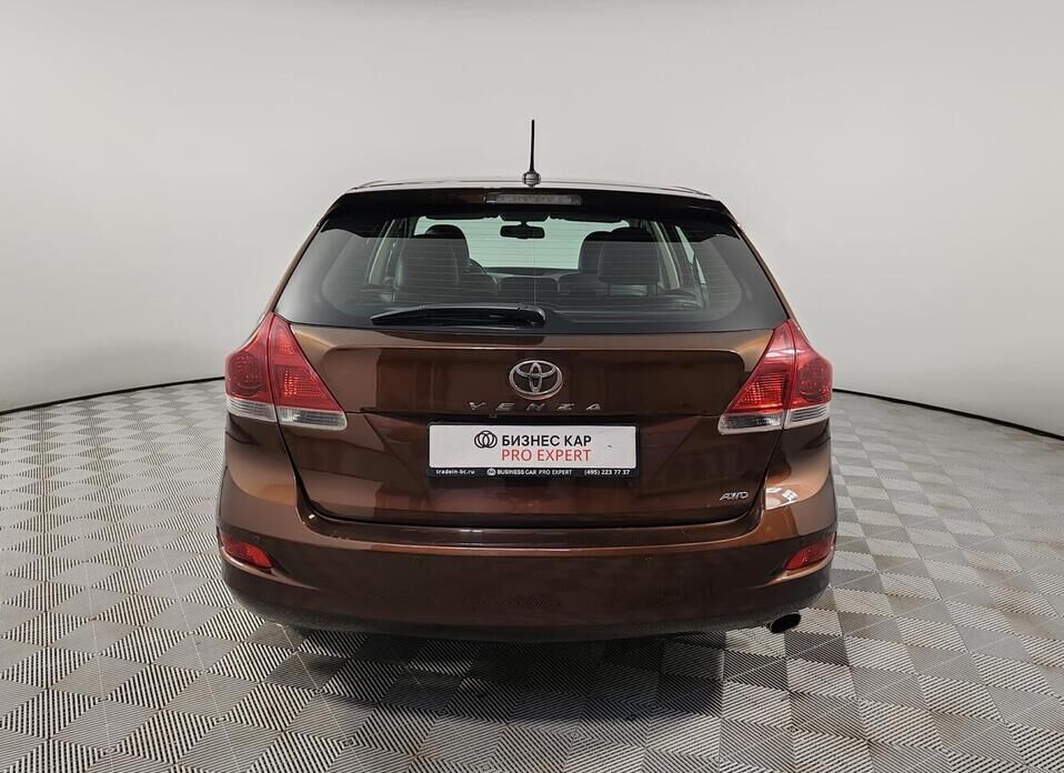 Toyota Venza, I Рестайлинг 2.7 AT (185 л.с.) 4WD