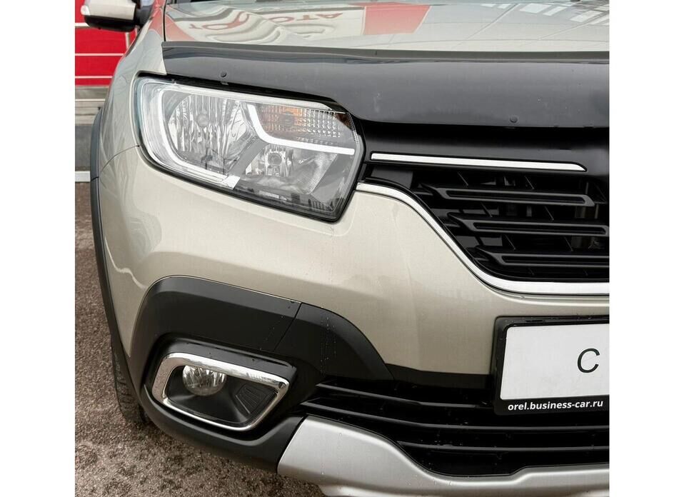Renault Sandero Stepway 1.6 MT (82 л.с.)