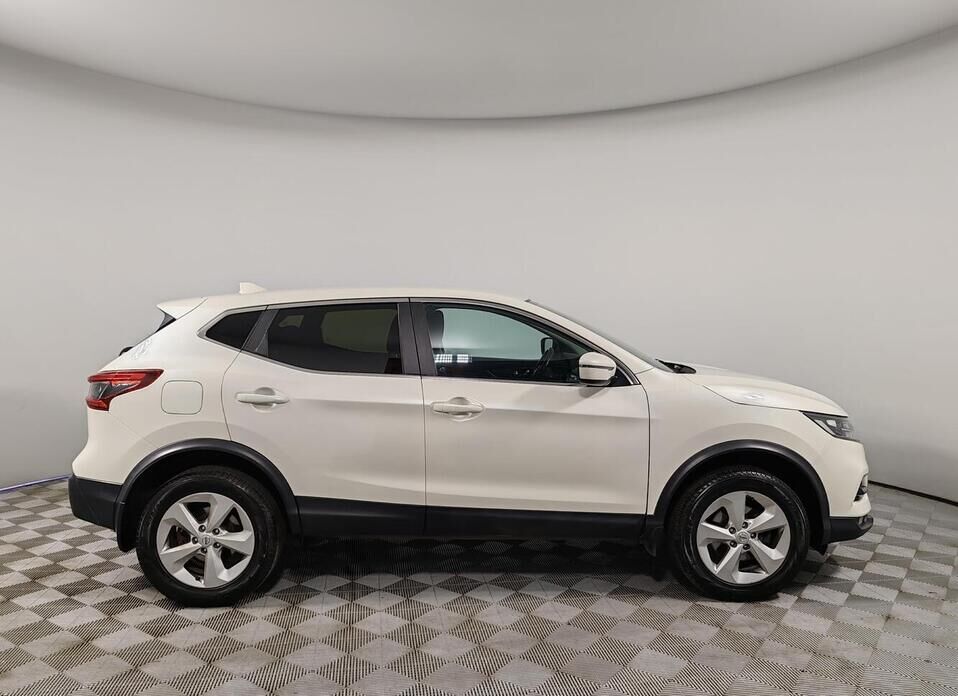 Nissan Qashqai, II Рестайлинг 2.0 CVT (144 л.с.) 4WD