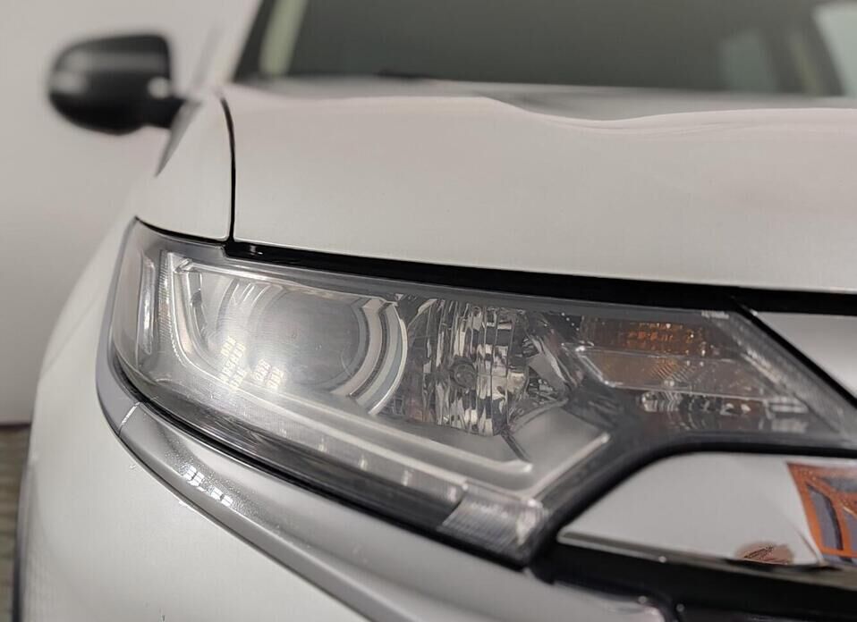 Mitsubishi Outlander 2.4 CVT (167 л.с.) 4WD