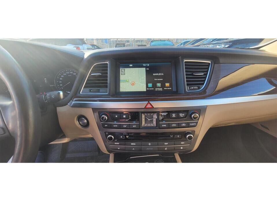 Hyundai Genesis, II 3.0 AT (249 л.с.) 4WD