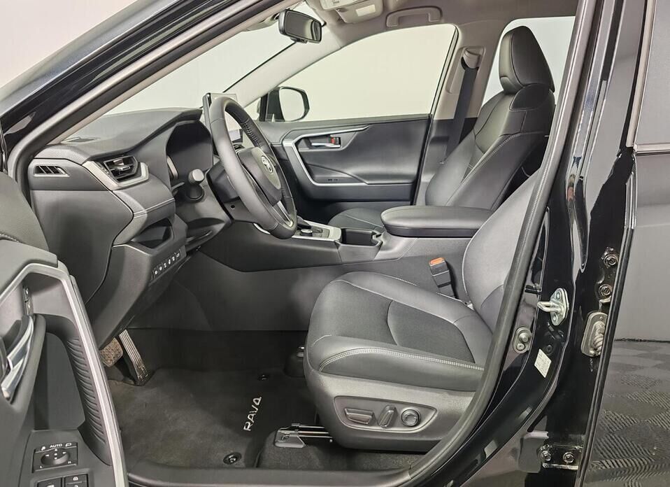 Toyota RAV4, V (XA50) 2.0 CVT (173 л.с.) 4WD