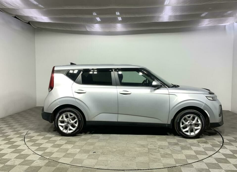 Kia Soul 1.6 MT (123 л.с.)