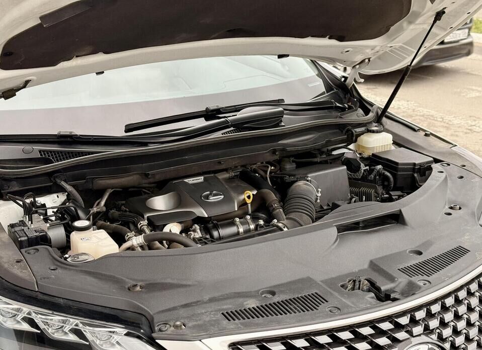 Lexus RX, IV Рестайлинг 300 2.0 AT (238 л.с.) 4WD