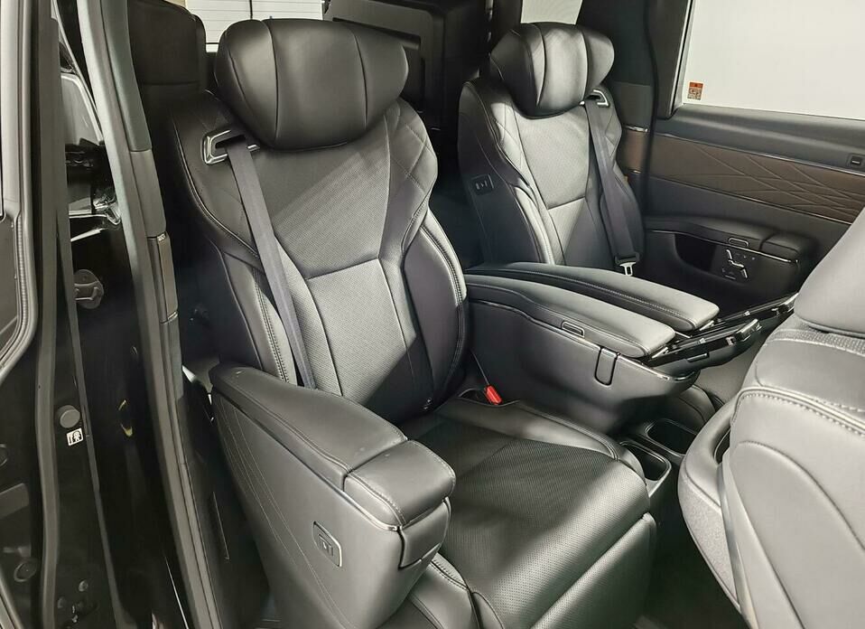 Toyota Alphard 2.5hyb CVT (190 л.с.) 4WD