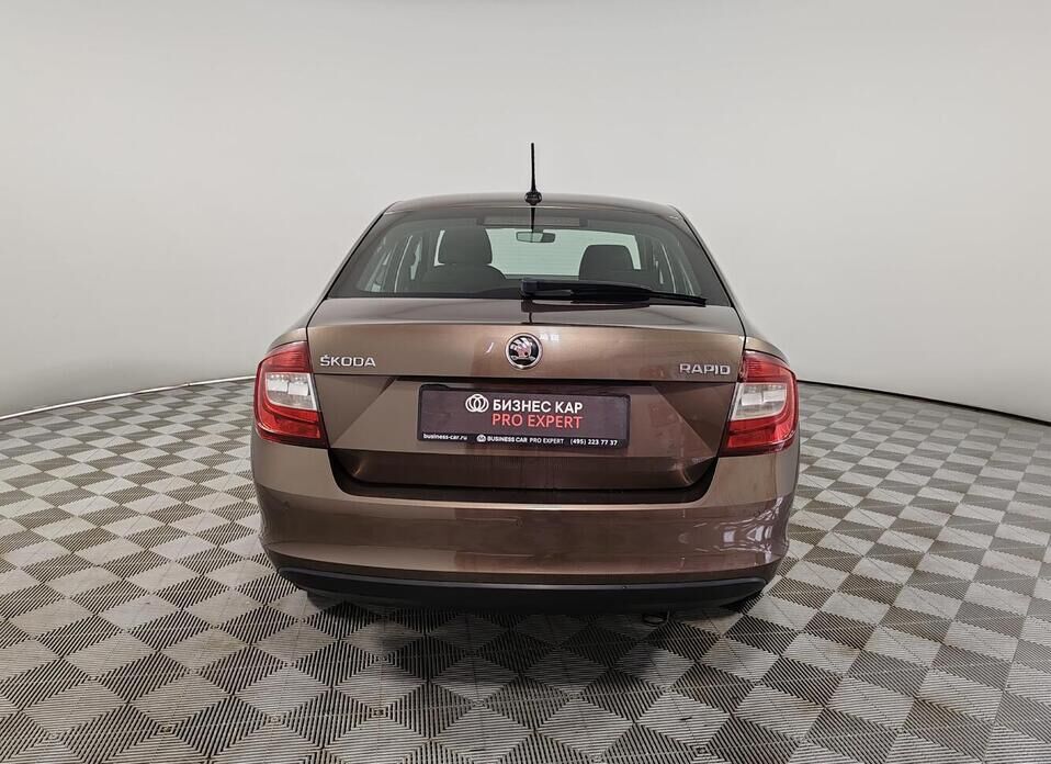 Skoda Rapid, I Рестайлинг 1.6 AT (110 л.с.)