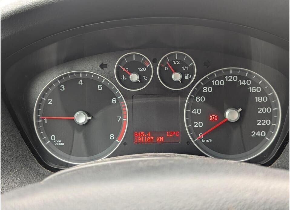 Ford Focus, II 1.6 MT (100 л.с.)