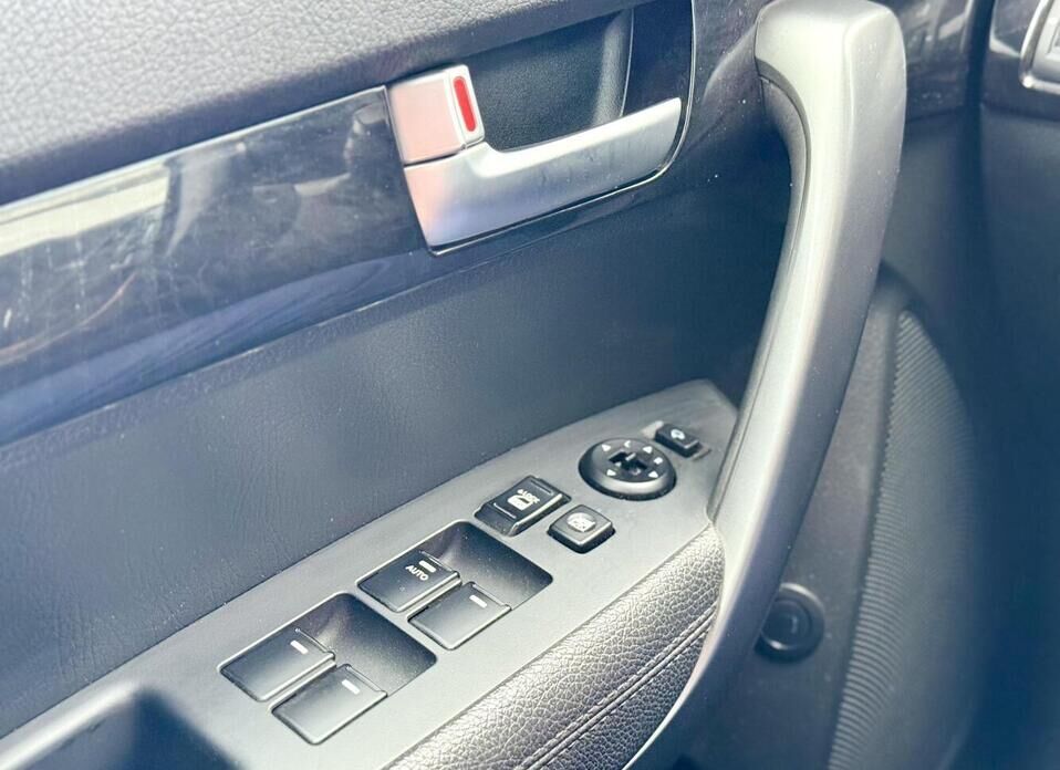 Kia Sorento, II Рестайлинг 2.4 AT (175 л.с.) 4WD