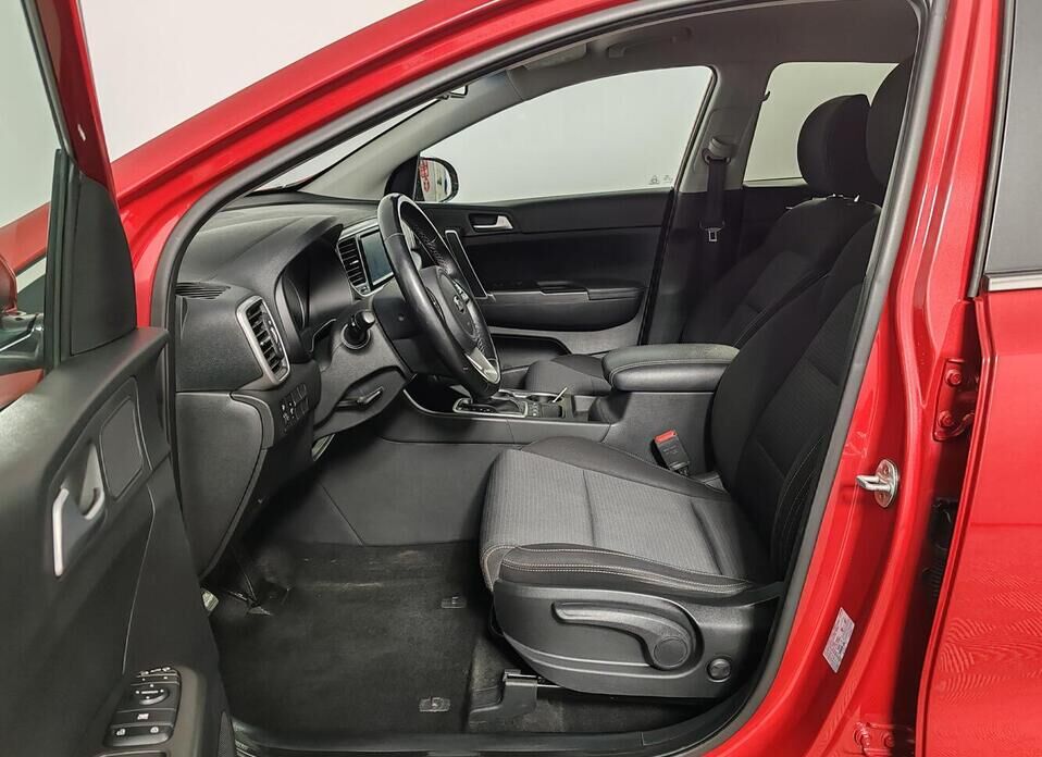 Kia Sportage, IV Рестайлинг 2.0 AT (150 л.с.) 4WD