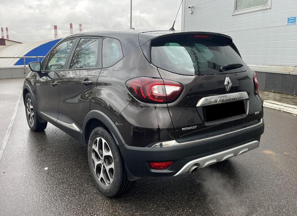Renault Kaptur, I 2.0 AT (143 л.с.) 4WD
