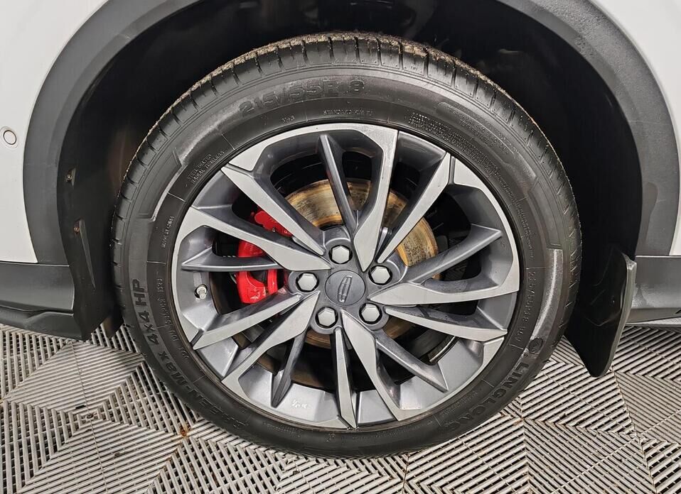 Geely Coolray, I 1.5 AMT (150 л.с.)