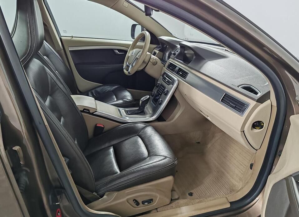 Volvo XC70, II 2.4d AT (163 л.с.) 4WD