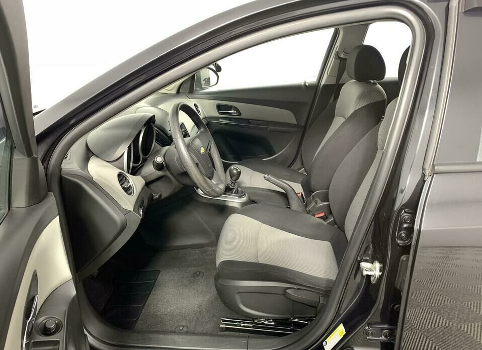 Chevrolet Cruze 1.8 MT (141 л.с.)