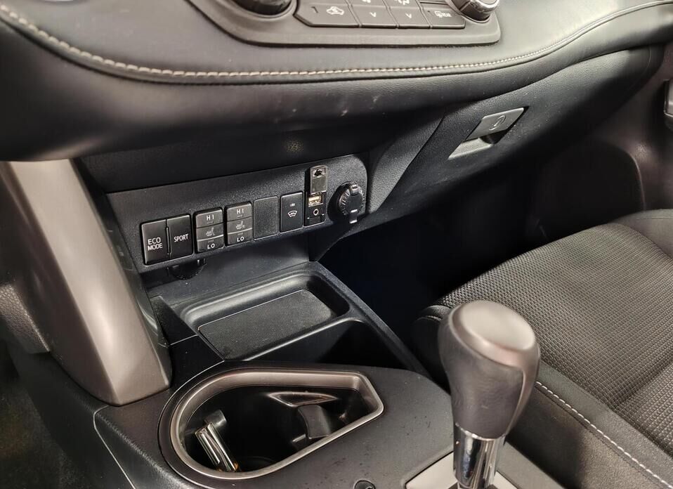 Toyota RAV4, IV (CA40) Рестайлинг 2.0 CVT (146 л.с.) 4WD