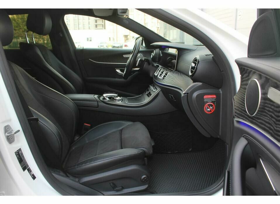 Mercedes-Benz E-Класс 200 2.0 AT (184 л.с.)