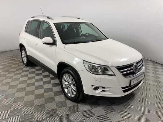 Volkswagen Tiguan, 2011&nbsp;г., 140&nbsp;452&nbsp;км