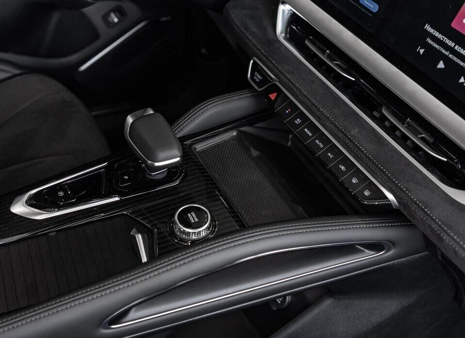 Geely Monjaro, I 2.0 AT (238 л.с.) 4WD