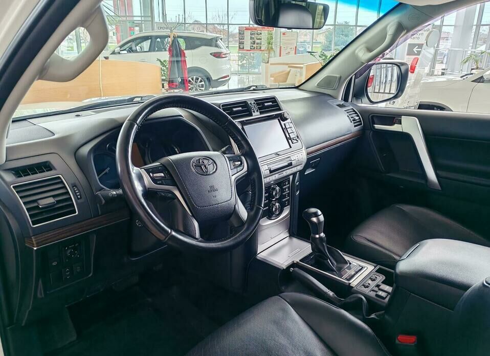 Toyota Land Cruiser Prado 2.8d AT (177 л.с.) 4WD