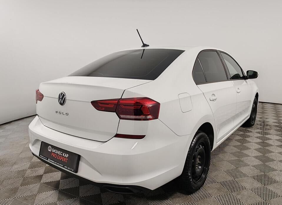 Volkswagen Polo, VI 1.6 AT (110 л.с.)
