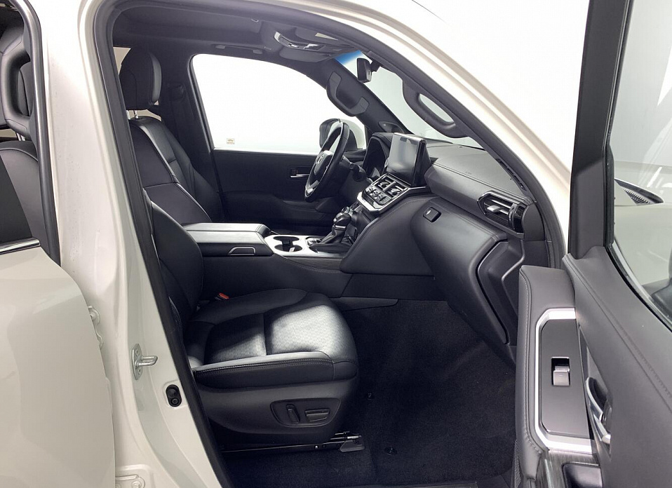 Toyota Land Cruiser, 300 Series 3.5 AT (415 л.с.) 4WD