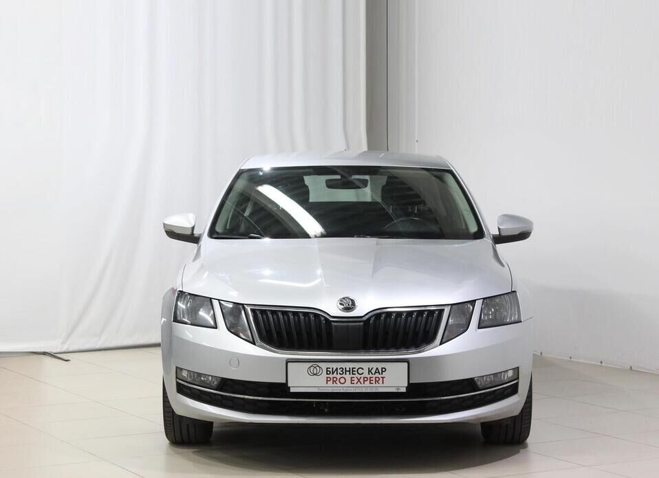Skoda Octavia, III (A7) Рестайлинг 1.6 MT (110 л.с.)