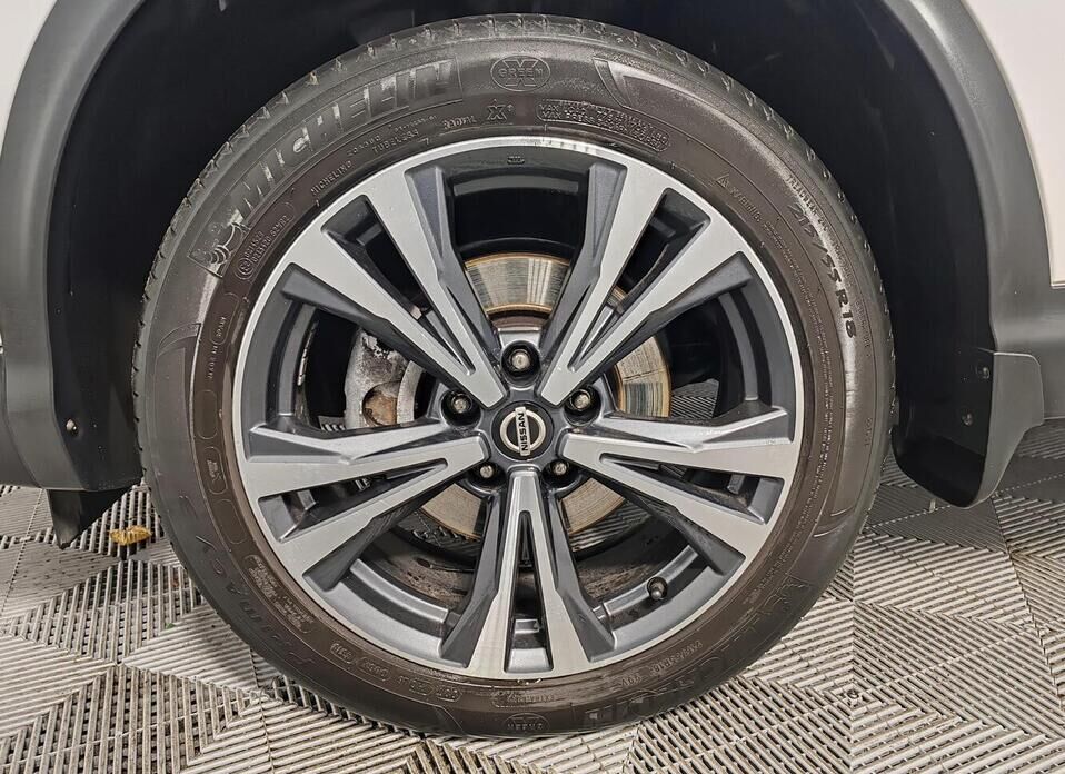 Nissan Qashqai, II Рестайлинг 2.0 CVT (144 л.с.) 4WD