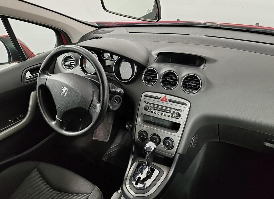Peugeot 308 1.6 AT (120 л.с.)